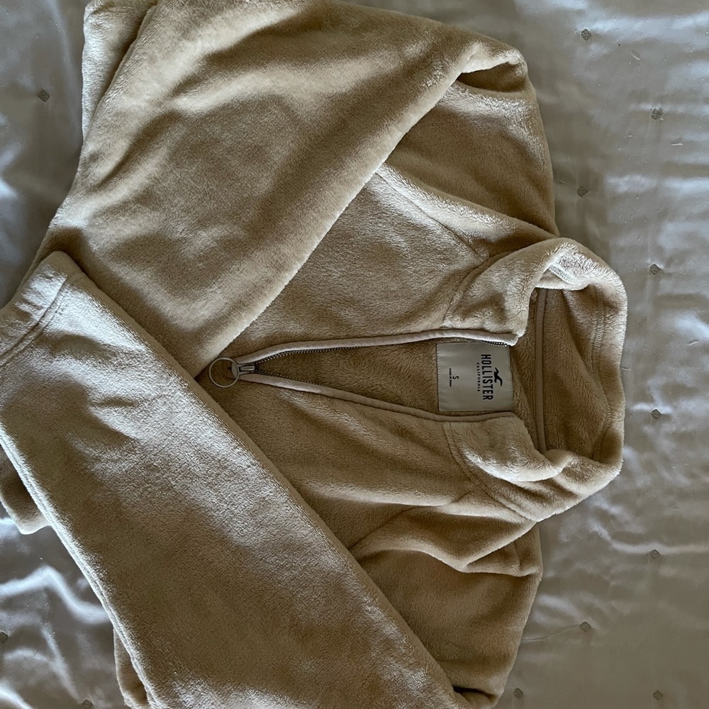 HOLLISTER CROPPED QUARTER ZIP